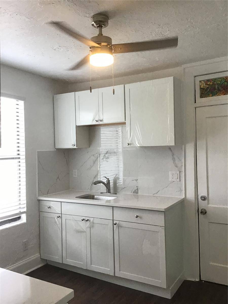 401 COLONIA LN E #15, Nokomis, FL 34275