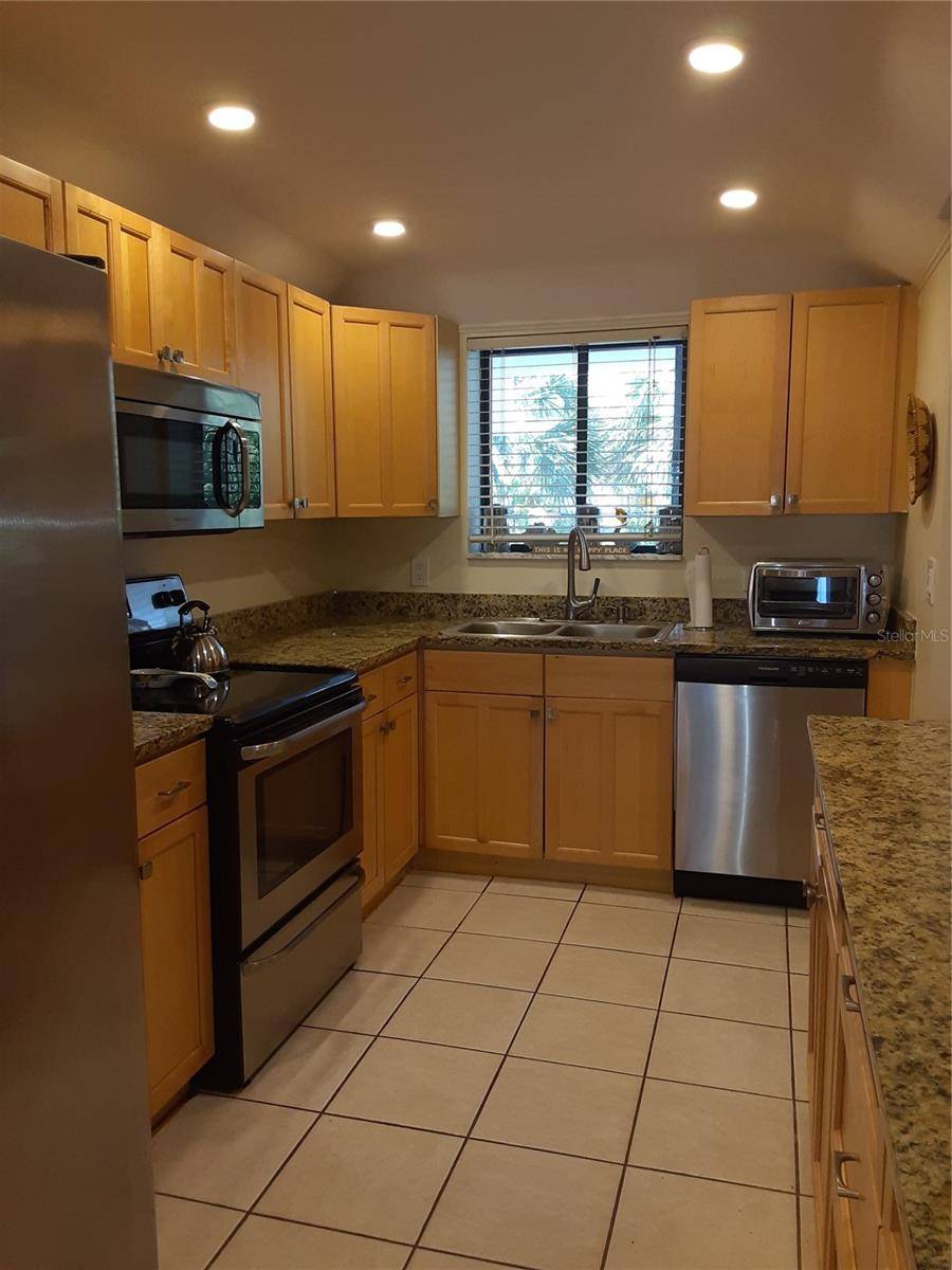 350 S POLK DR #207, Sarasota, FL 34236
