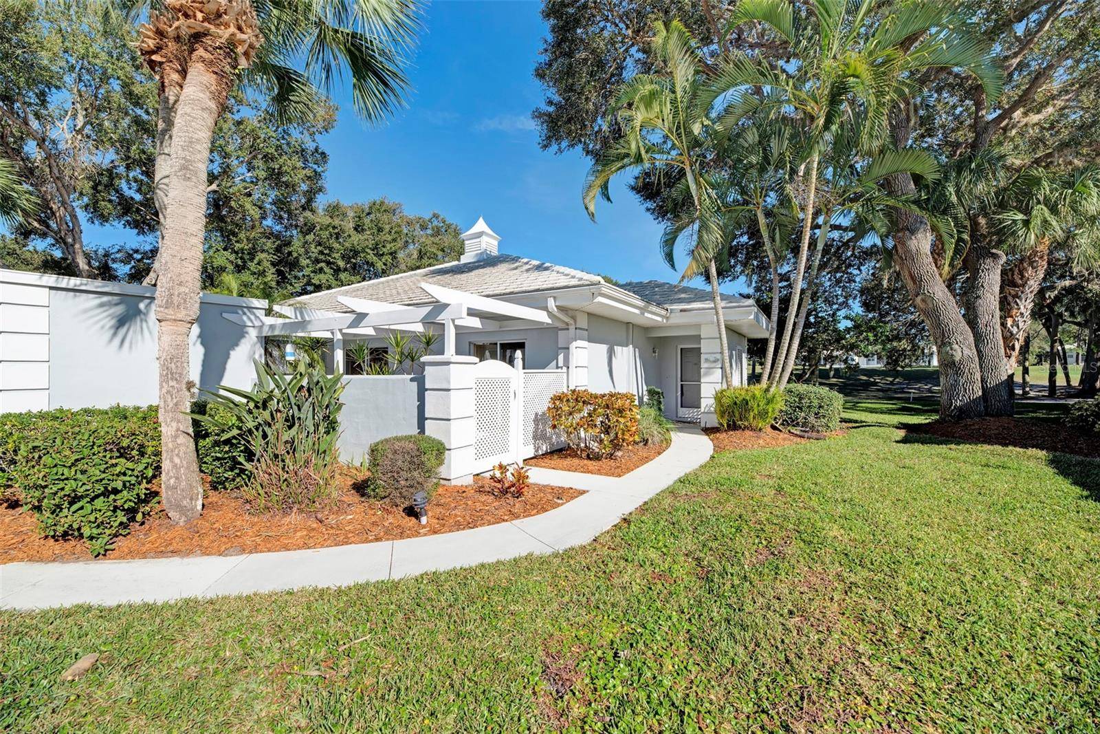 216 CERROMAR WAY S #30, Venice, FL 34293