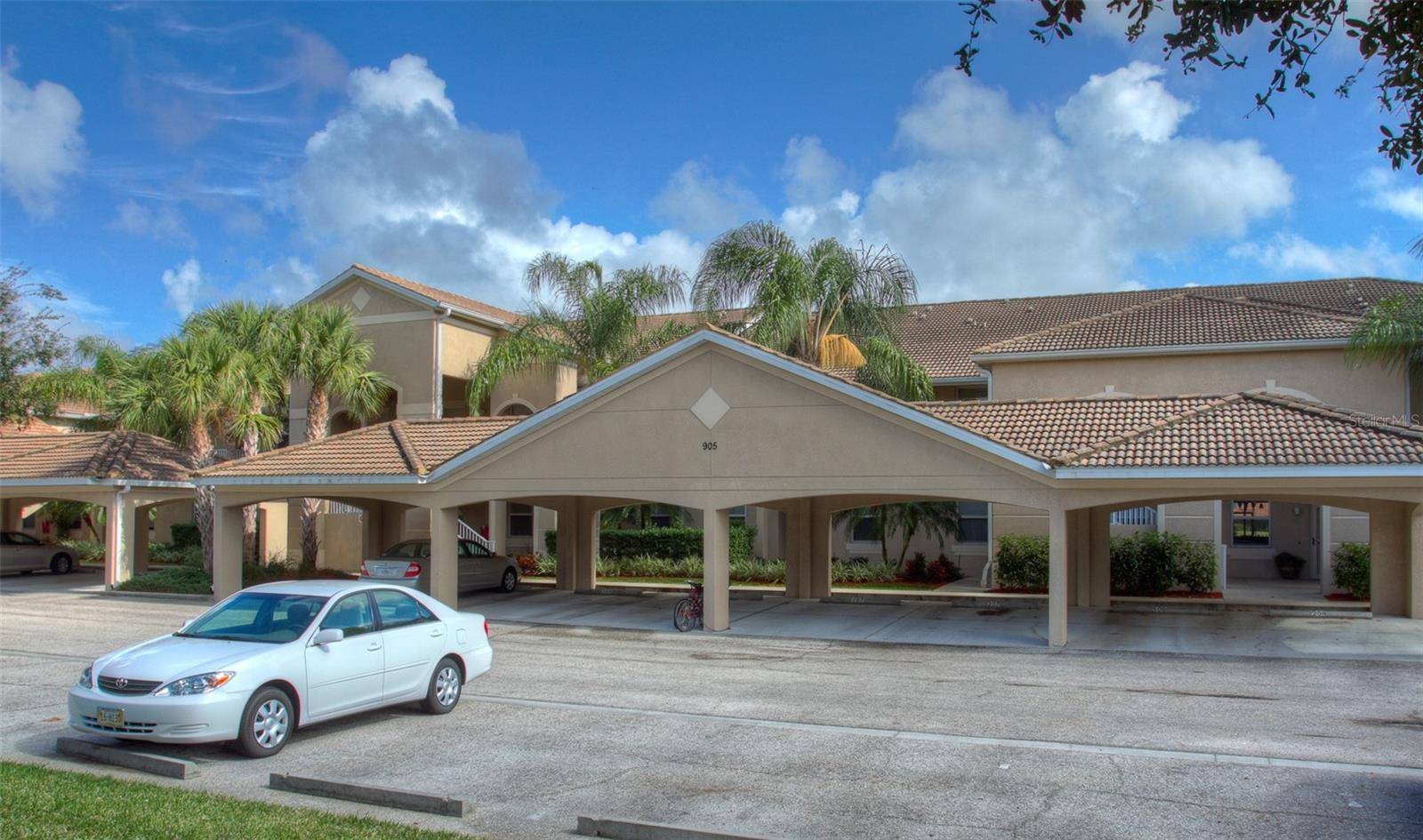 905 FAIRWAY COVE LN #205, Bradenton, FL 34212