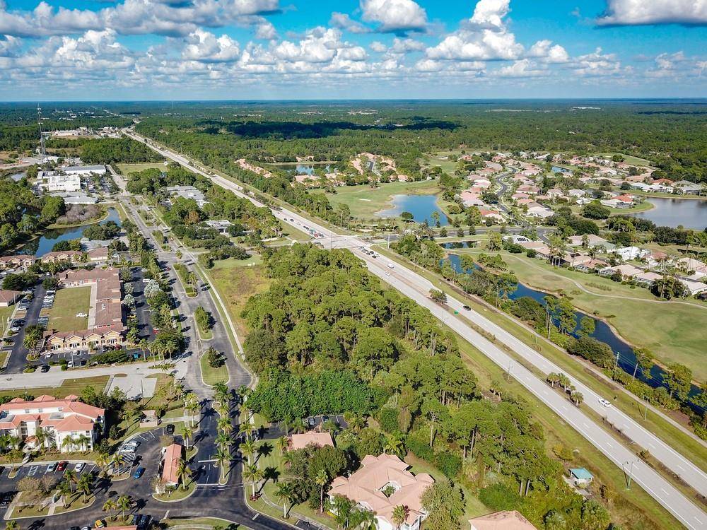 3020 BOBCAT VILLAGE CENTER RD, North Port, FL 34288