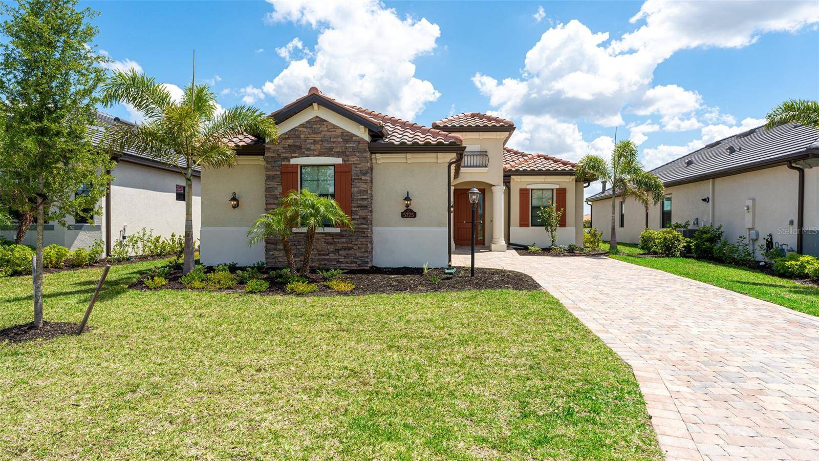 5725 CHEECH GLN, Lakewood Ranch, FL 34211