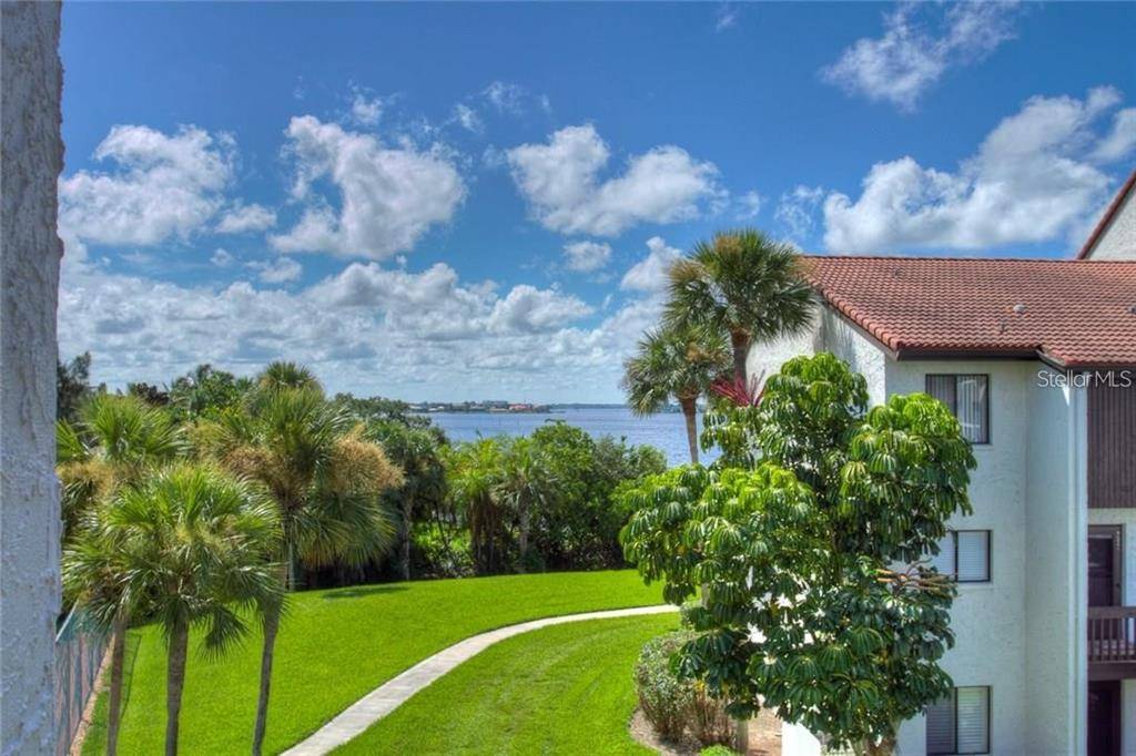 1622 STICKNEY POINT RD #22-202, Sarasota, FL 34231