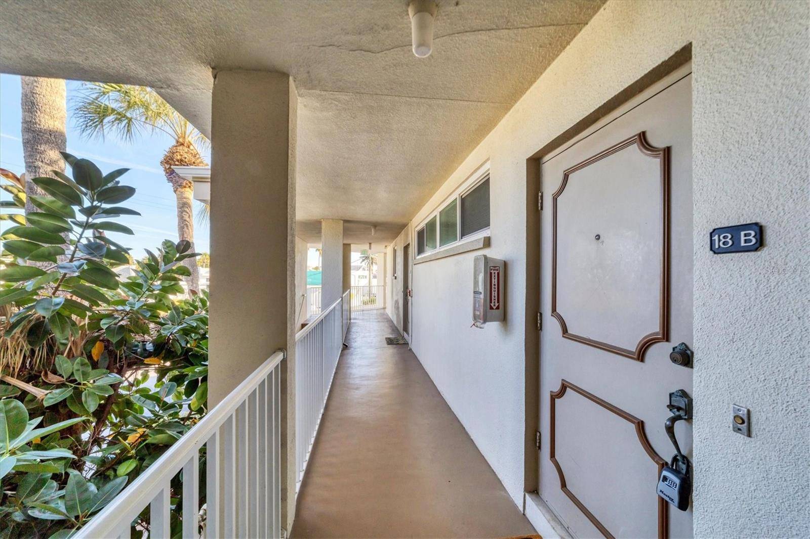 500 S WASHINGTON DR #18B, Sarasota, FL 34236