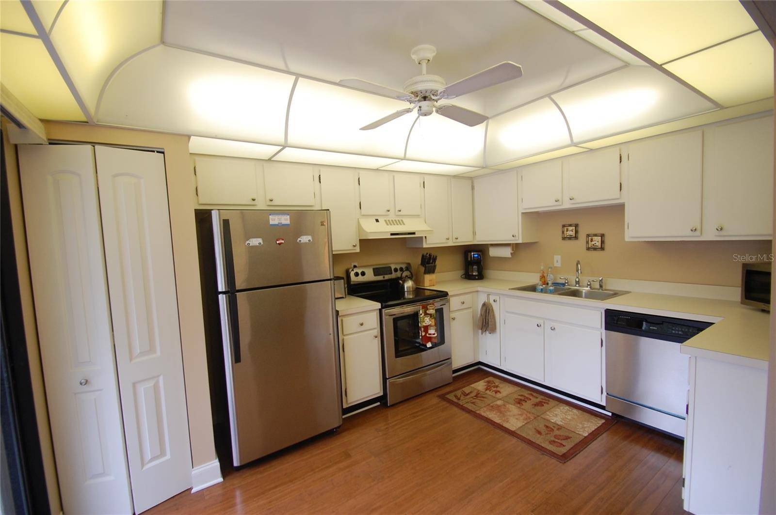 1637 BROOKHOUSE CT #BR243, Sarasota, FL 34231