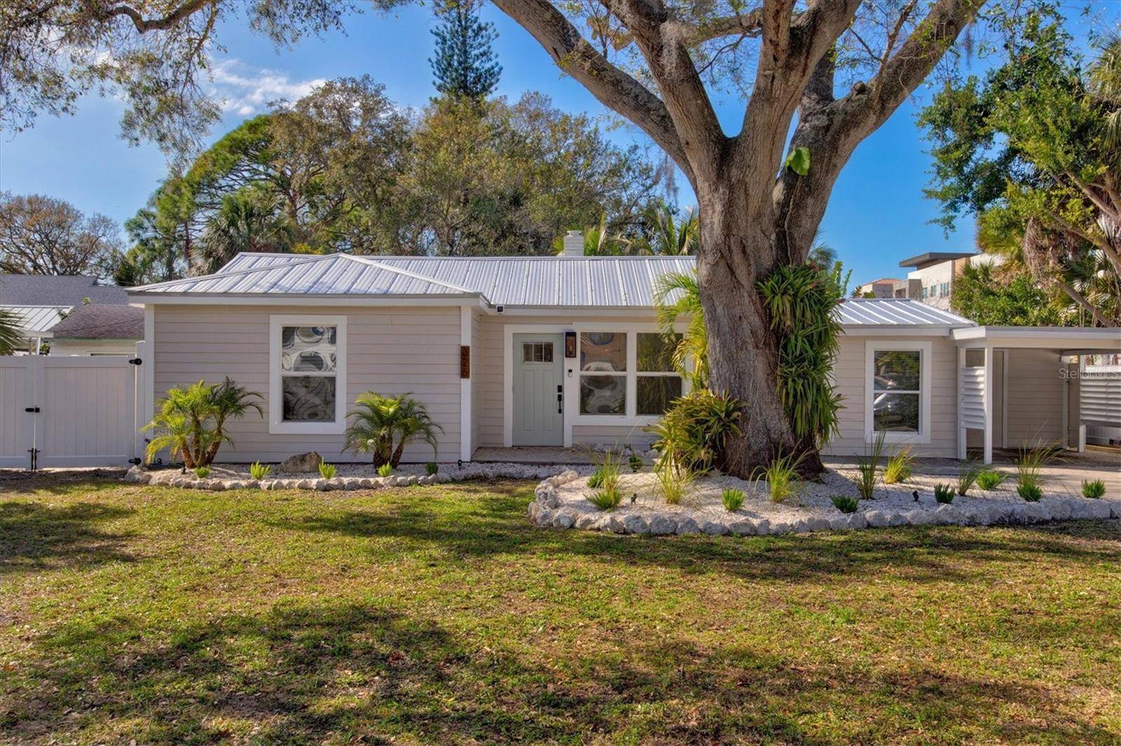 326 S LIME AVE, Sarasota, FL 34237
