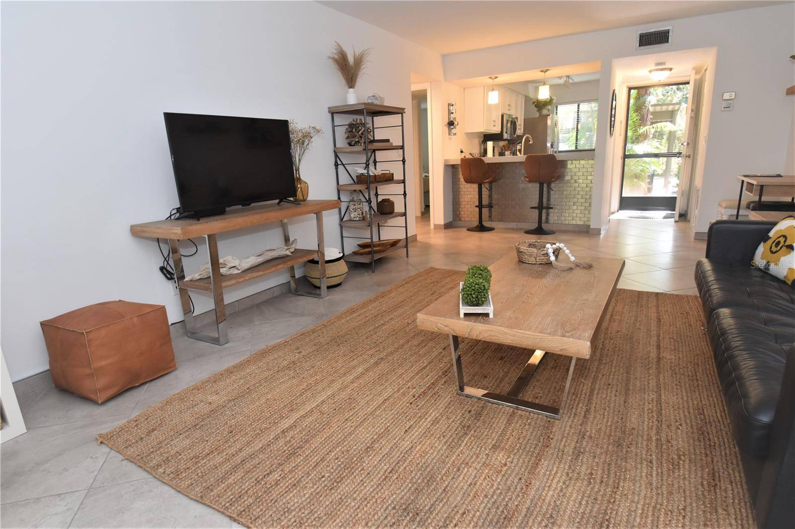 1716 GLENHOUSE DR #GL323, Sarasota, FL 34231