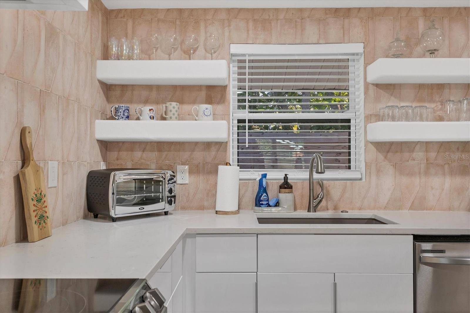 2441 NOVUS ST, Sarasota, FL 34237