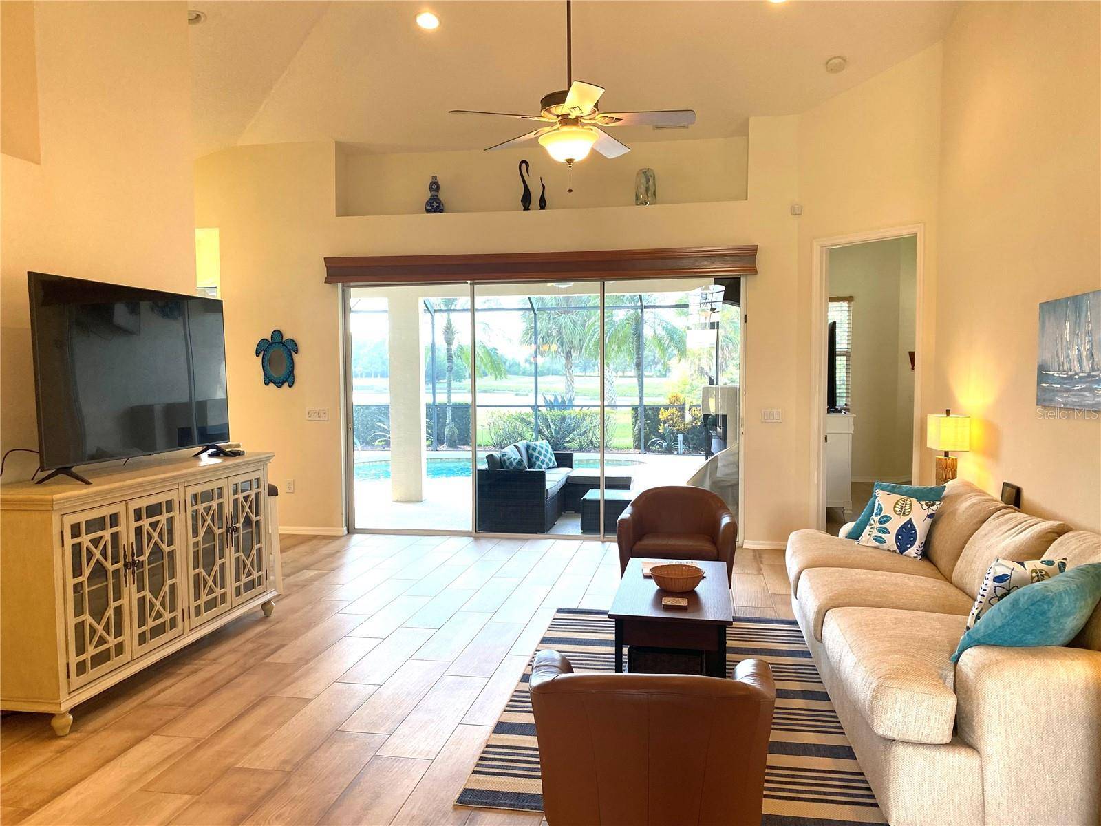 6372 ROOKERY CIR, Bradenton, FL 34203