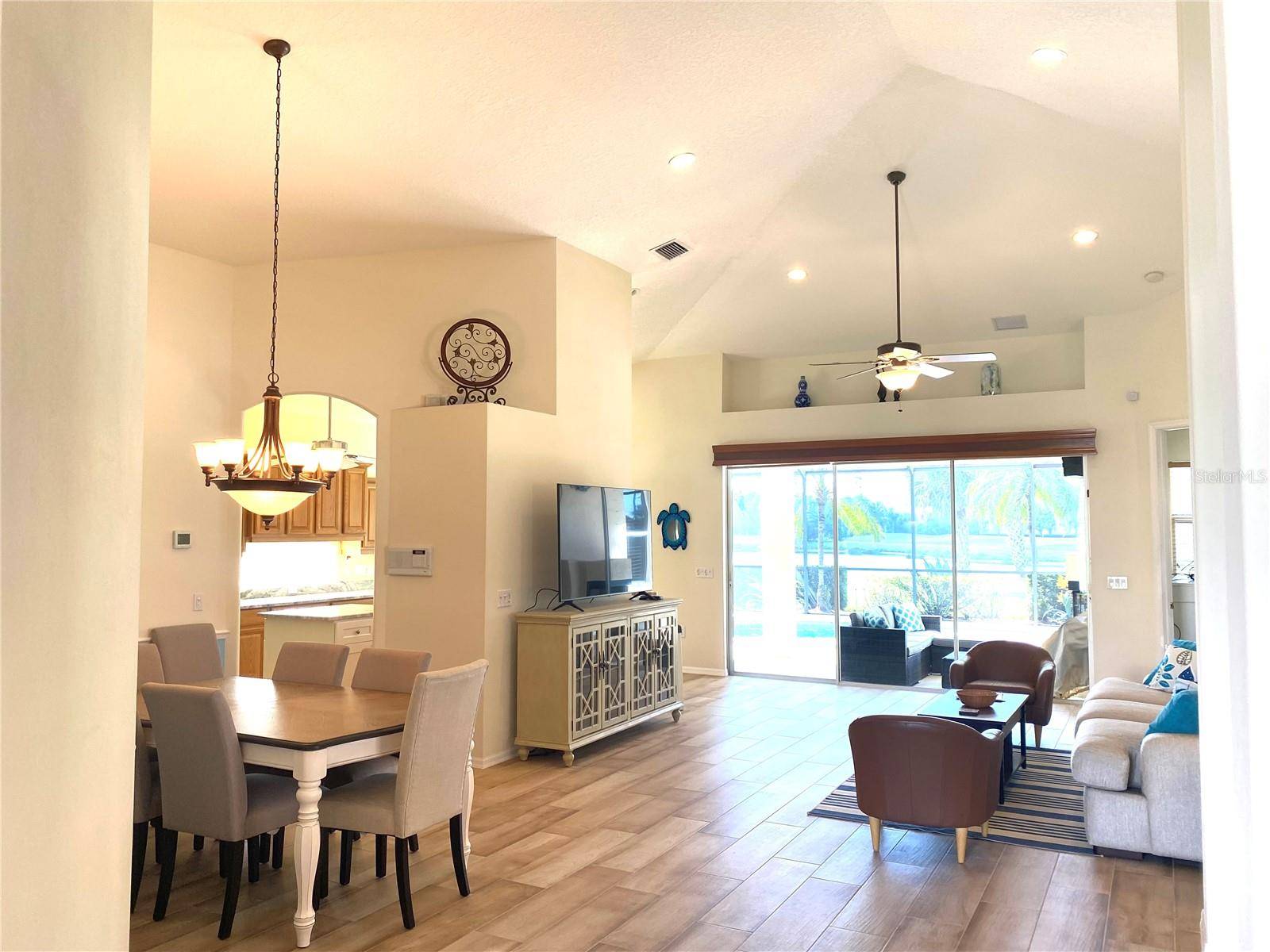 6372 ROOKERY CIR, Bradenton, FL 34203