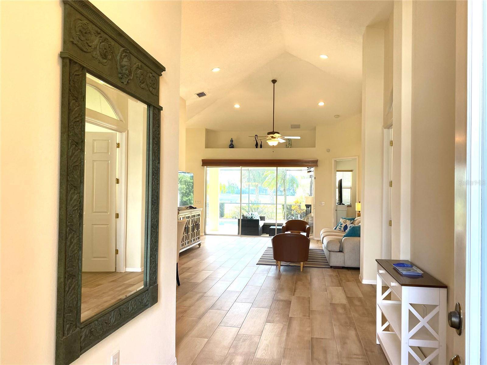 6372 ROOKERY CIR, Bradenton, FL 34203