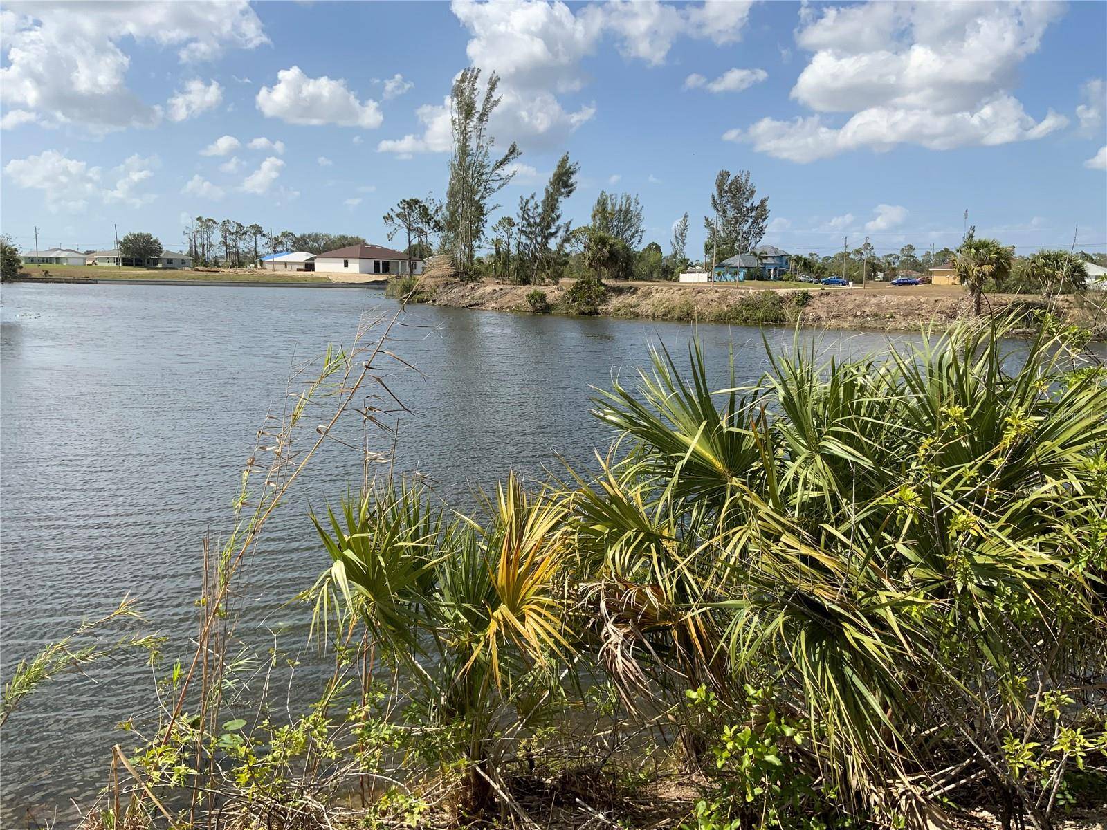 2113 NE 43RD LN, Cape Coral, FL 33909
