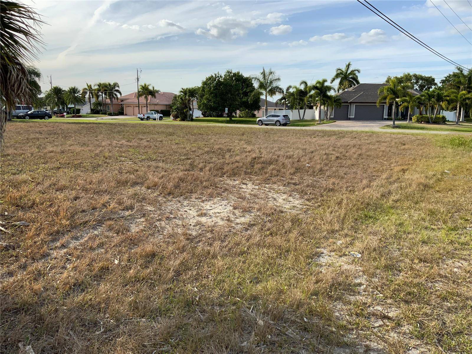 2000 SW 28TH TER, Cape Coral, FL 33914