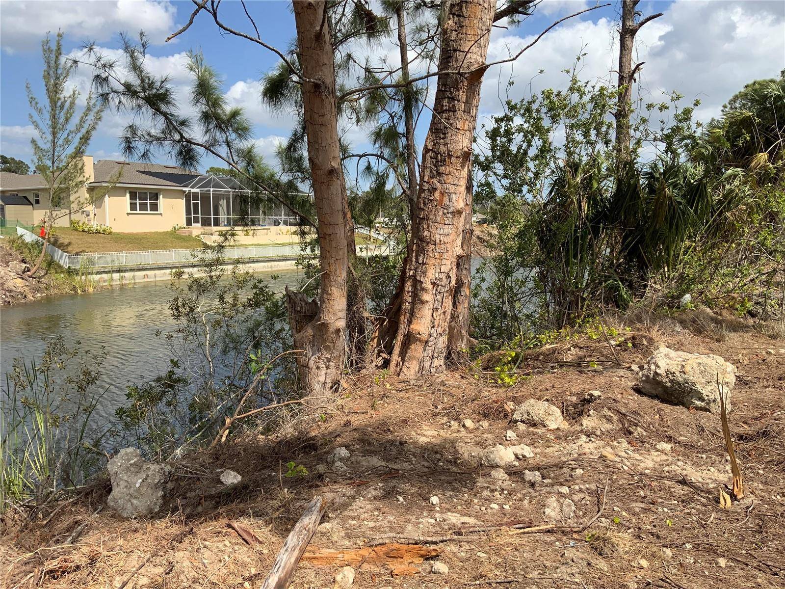 323 NE 31ST ST, Cape Coral, FL 33909