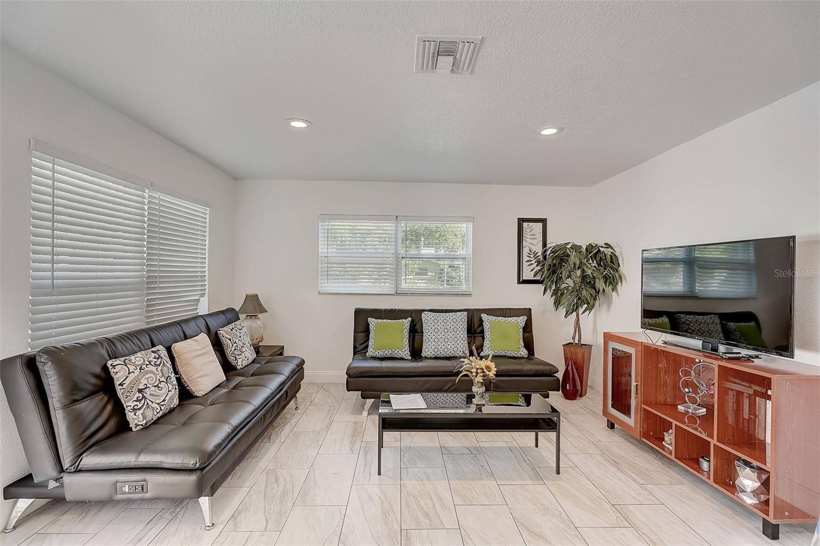 626 S OSPREY AVE, Sarasota, FL 34236