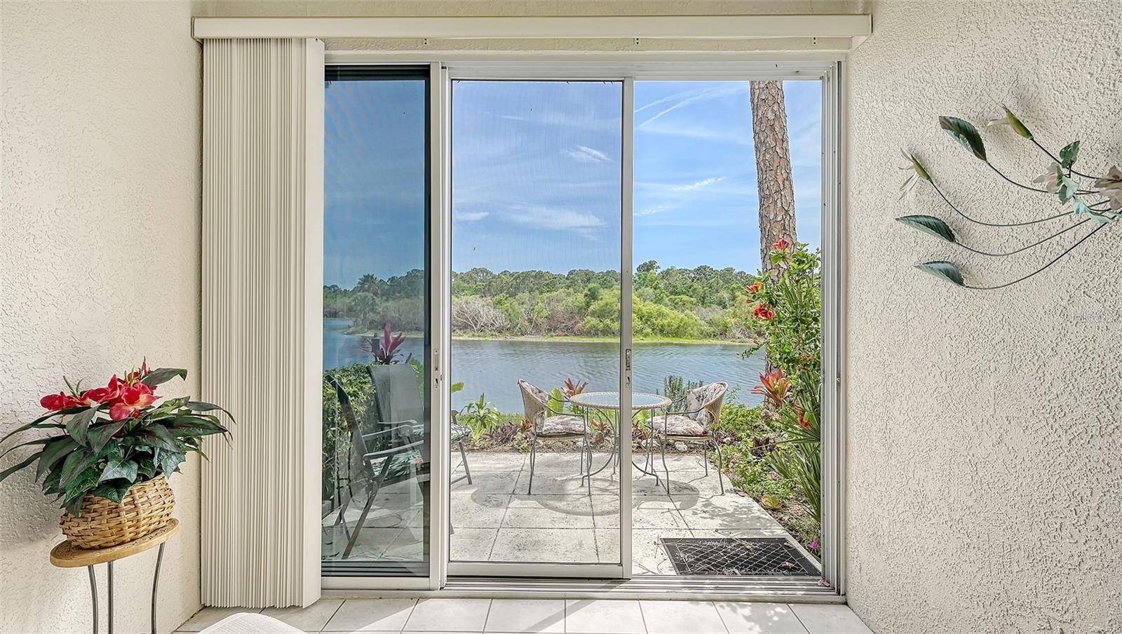 8350 WINGATE DR #913, Sarasota, FL 34238