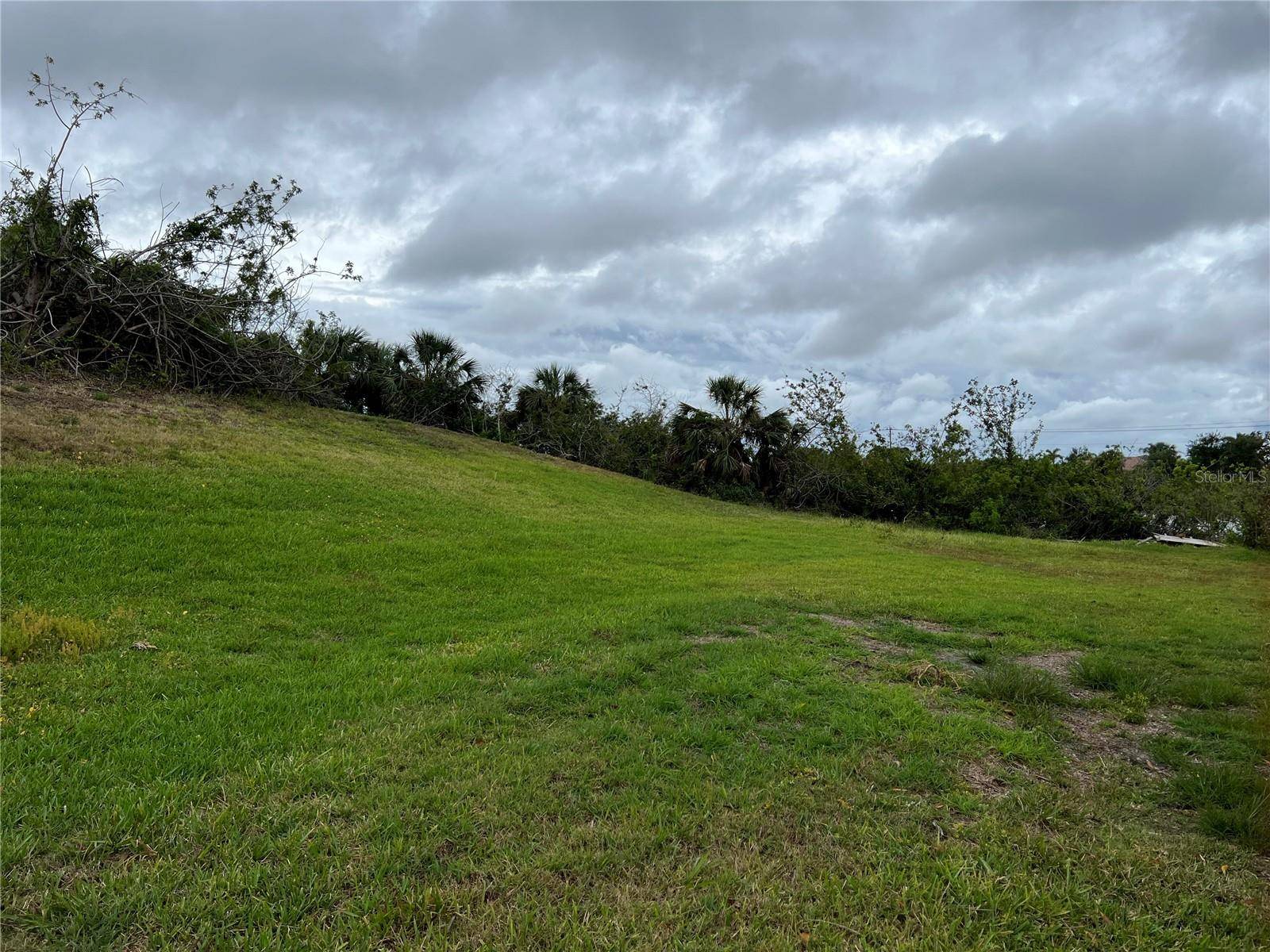WOODBRIDGE DR, Venice, FL 34293