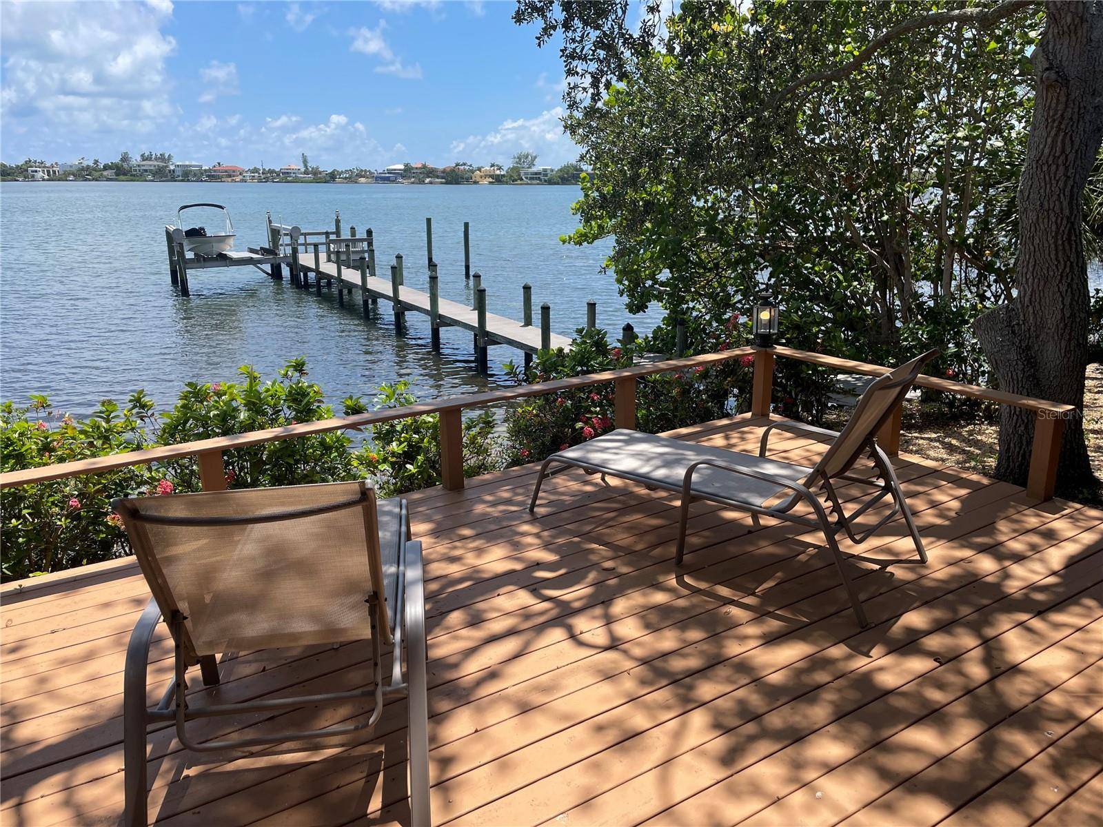 421 WATERSIDE LN, Nokomis, FL 34275