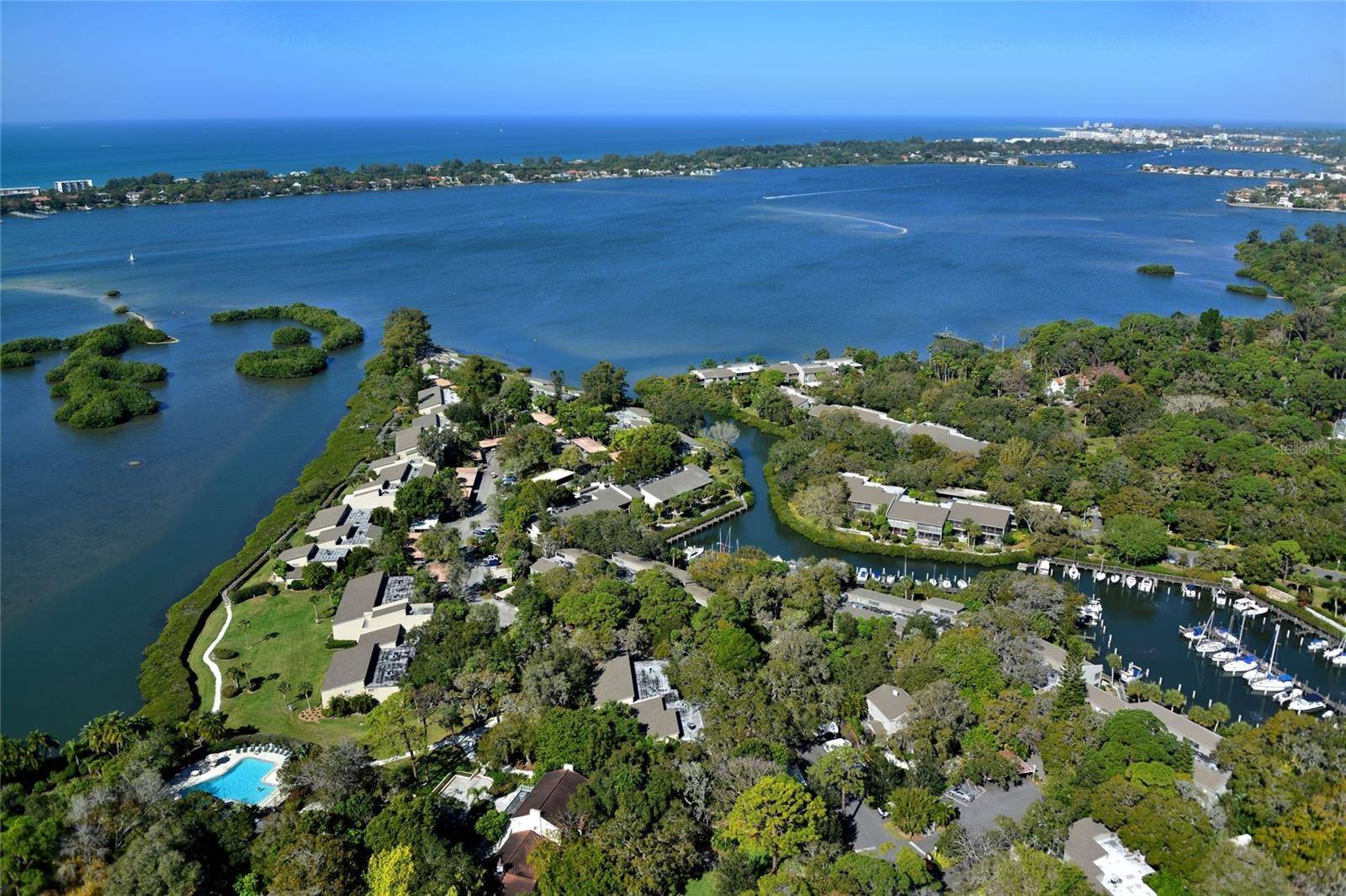 1508 PELICAN COVE RD #GR233, Sarasota, FL 34231