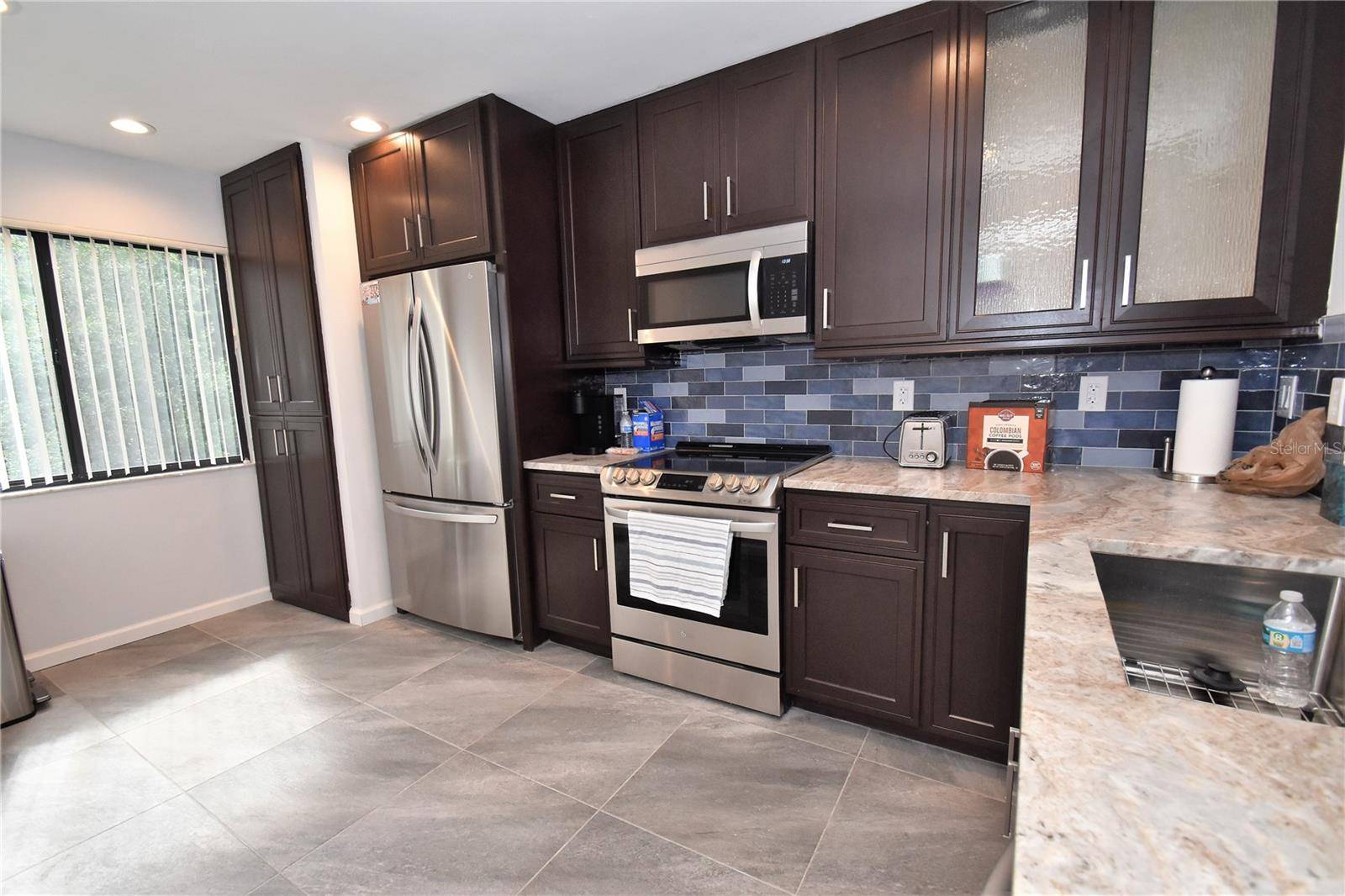 1508 PELICAN COVE RD #GR233, Sarasota, FL 34231