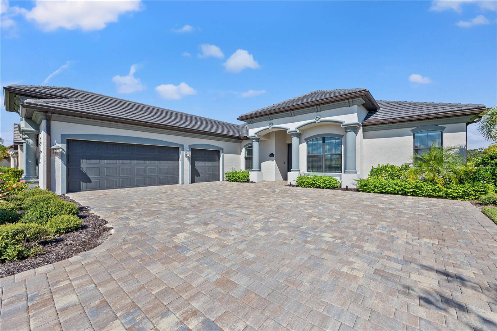 5623 MULLIGAN WAY, Lakewood Ranch, FL 34211