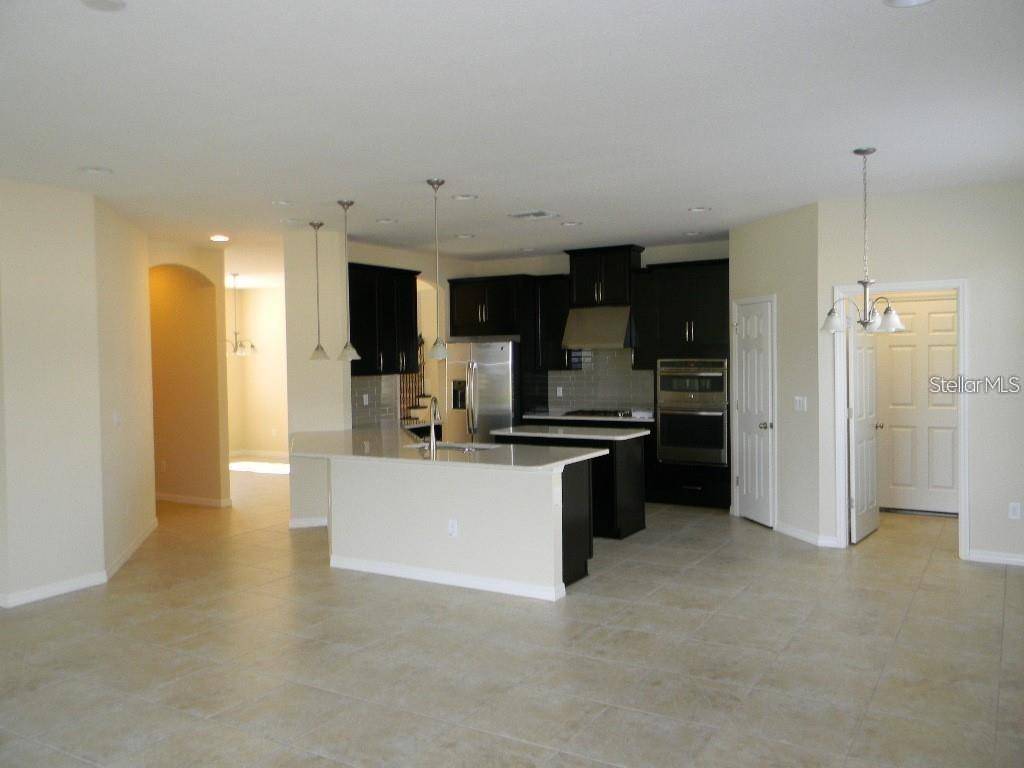 5729 SUNFLOWER CIR, Sarasota, FL 34238