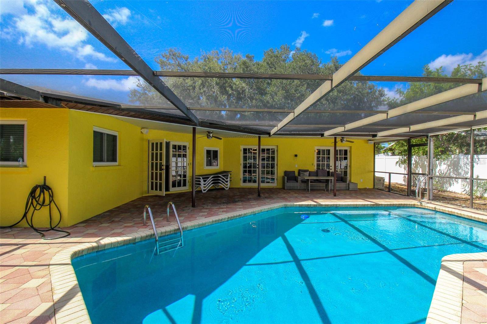 2807 67TH ST W, Bradenton, FL 34209