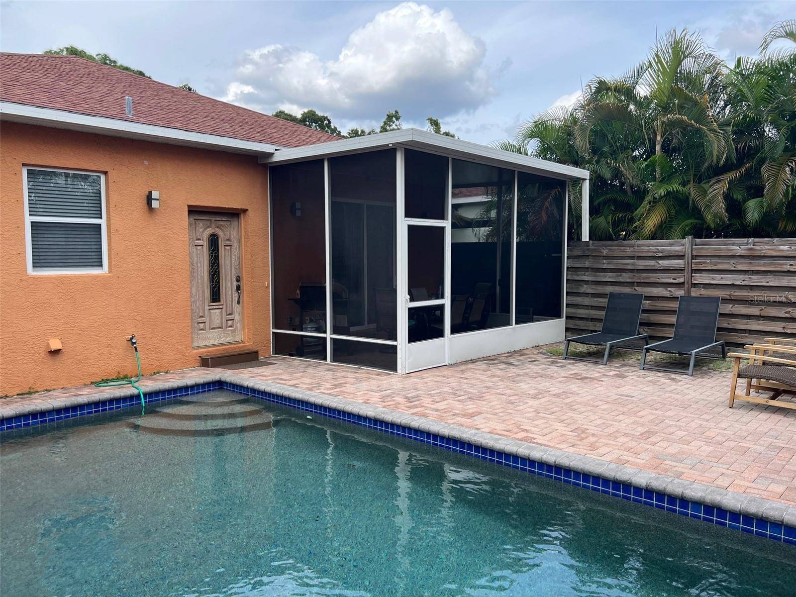 2043 ROSELAWN ST, Sarasota, FL 34231