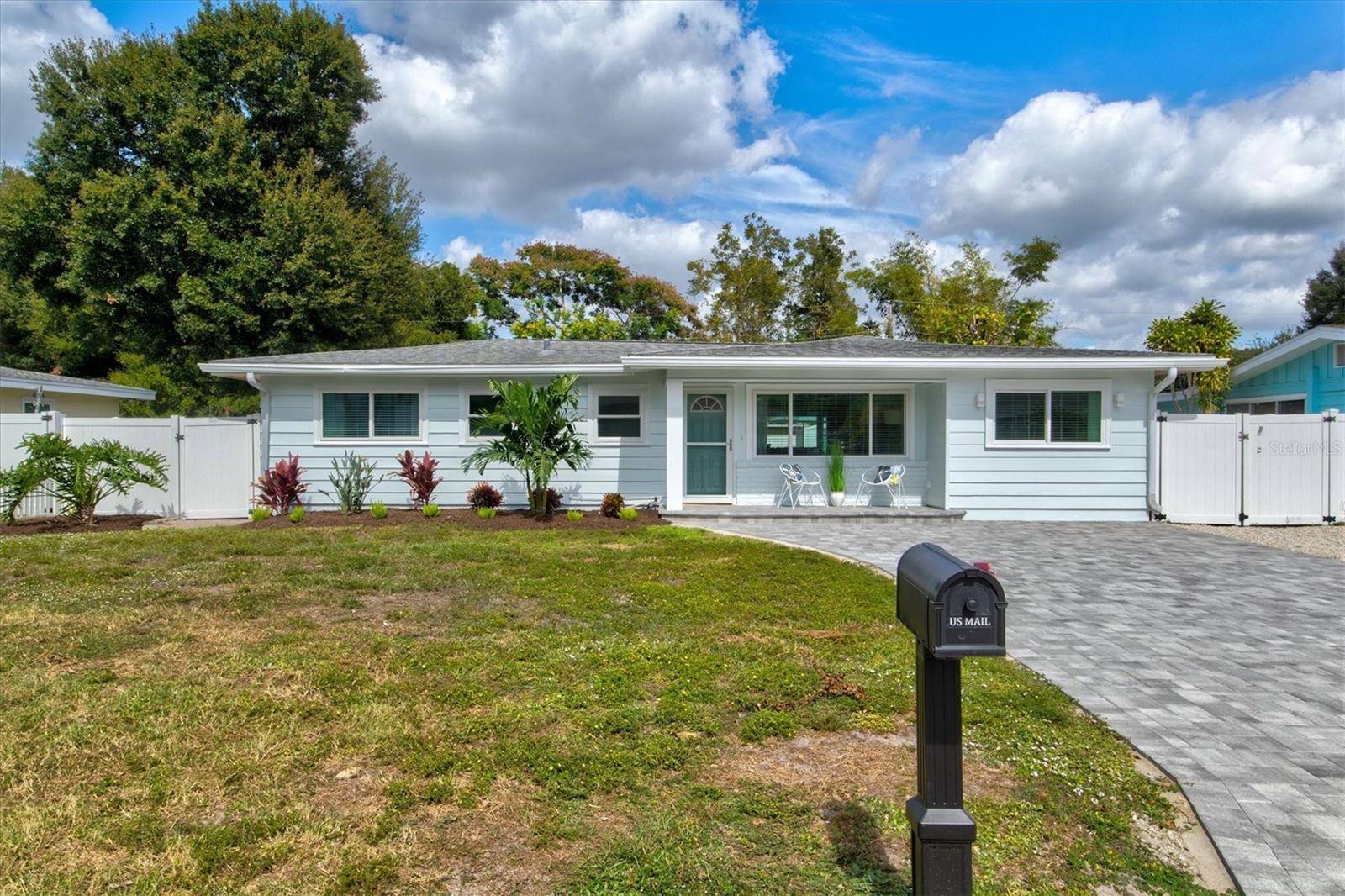 2641 MARTIN ST, Sarasota, FL 34237