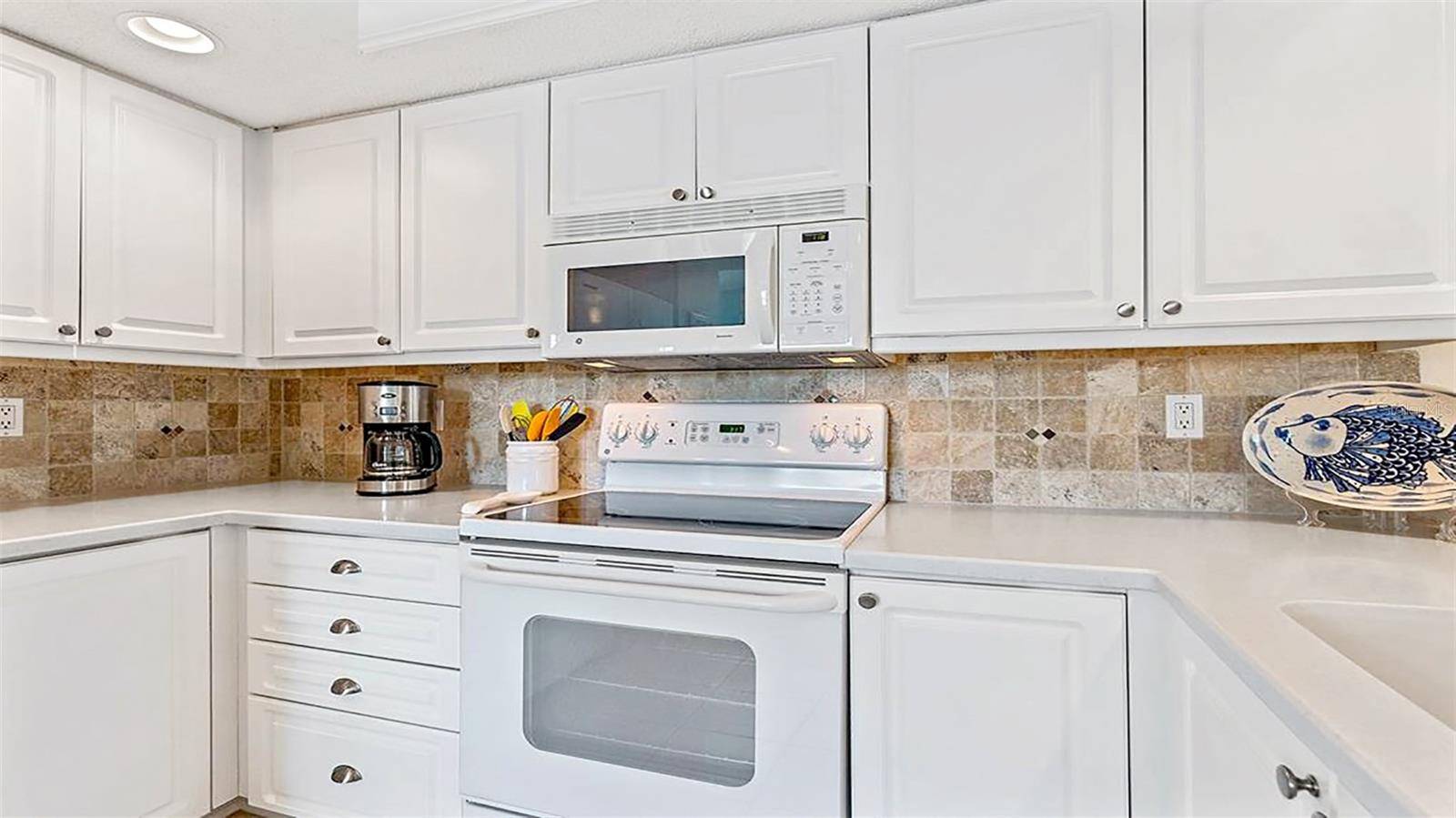 Address not disclosed, Sarasota, FL 34242