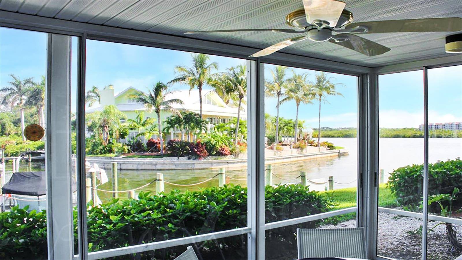 1351 SIESTA BAYSIDE DR #1351-D, Sarasota, FL 34242