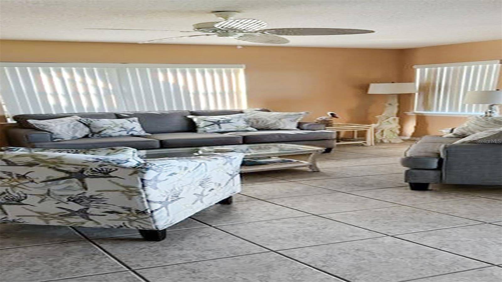 1365 SIESTA BAYSIDE DR #1365-C, Sarasota, FL 34242