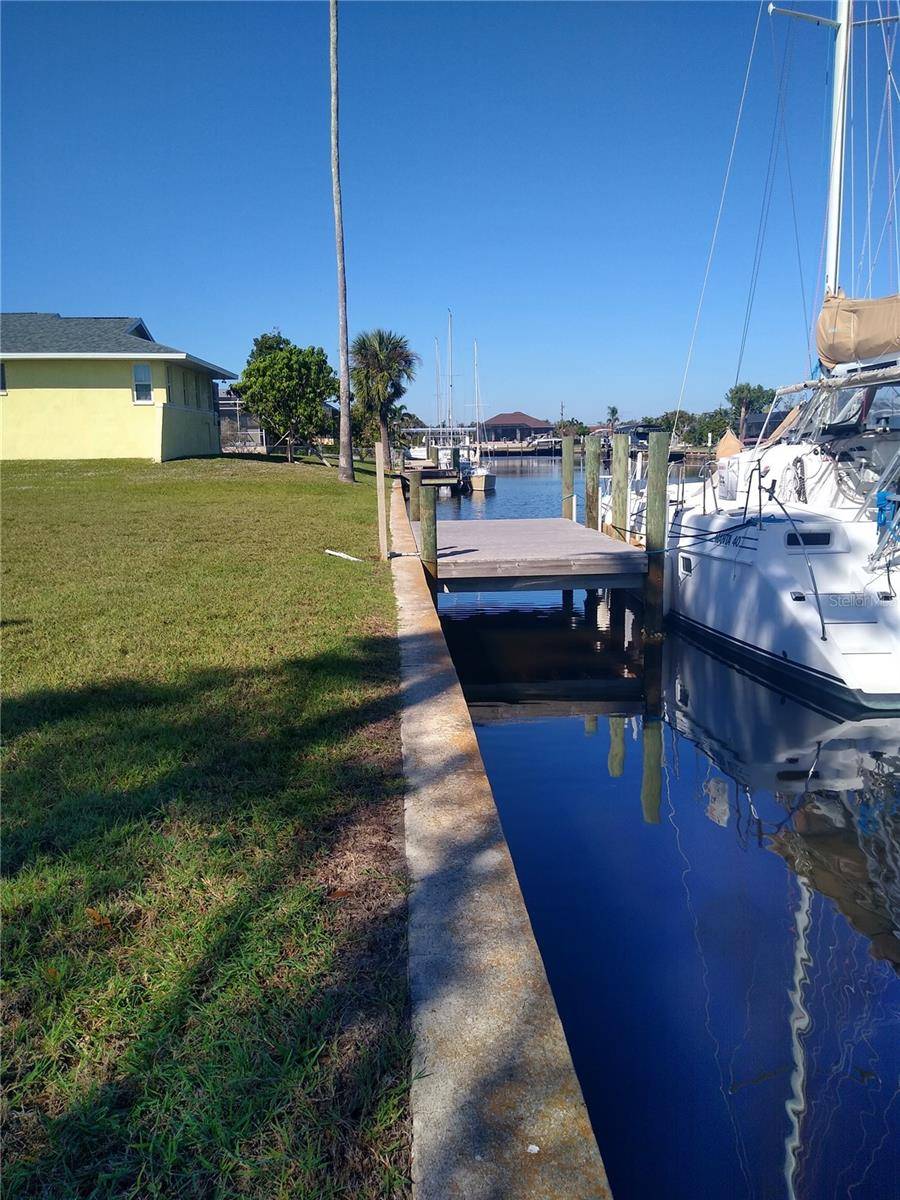 116 COLONIAL ST SE, Port Charlotte, FL 33952