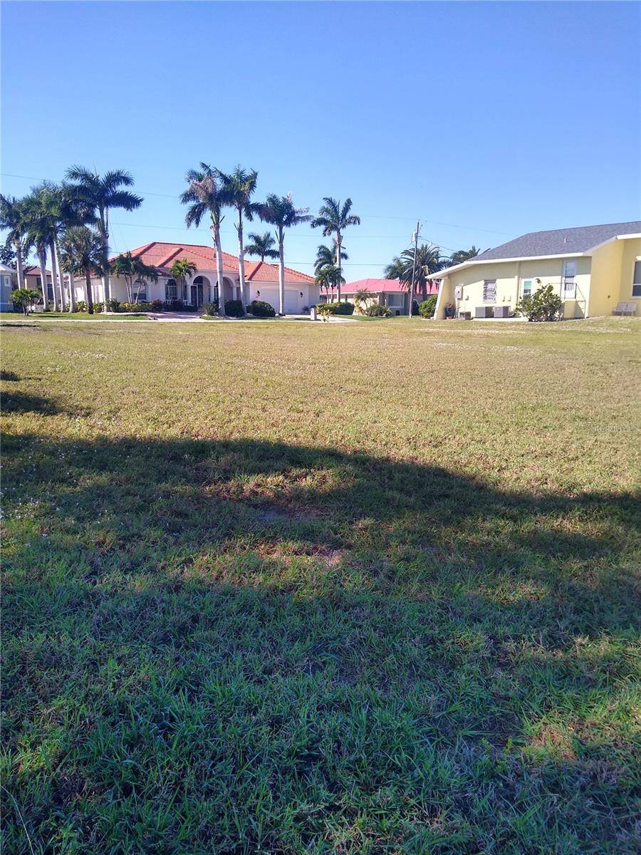 116 COLONIAL ST SE, Port Charlotte, FL 33952