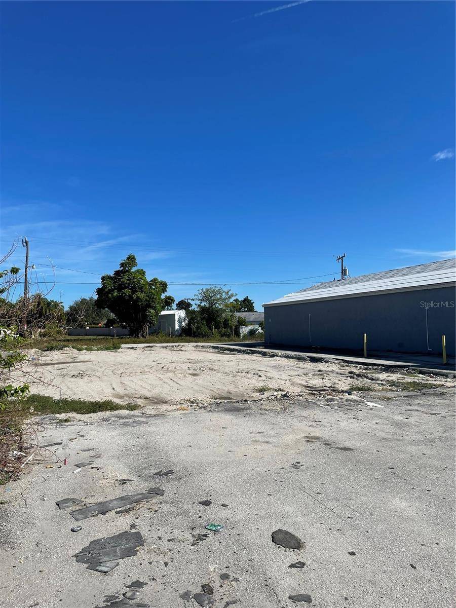 3782 TAMIAMI TRL #B, Port Charlotte, FL 33952