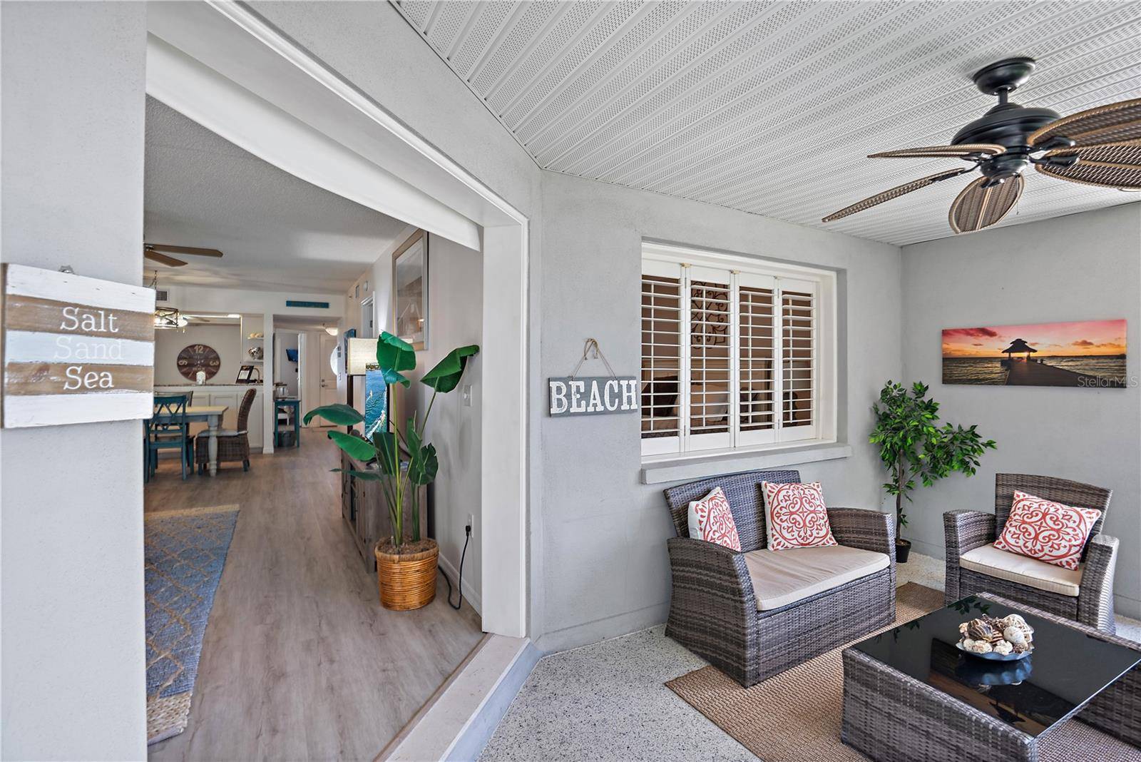 1374 SIESTA BAYSIDE DR #1374-D, Sarasota, FL 34242
