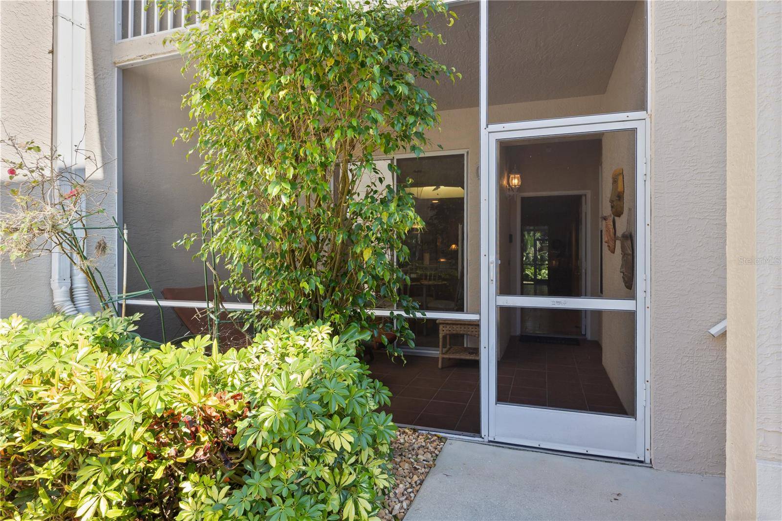 9611 CASTLE POINT DR #915, Sarasota, FL 34238