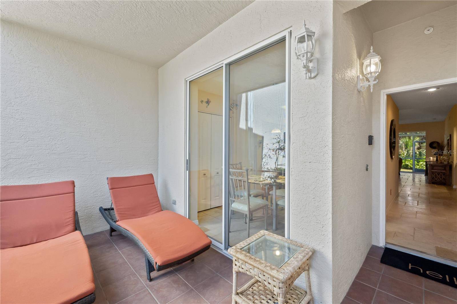 9611 CASTLE POINT DR #915, Sarasota, FL 34238