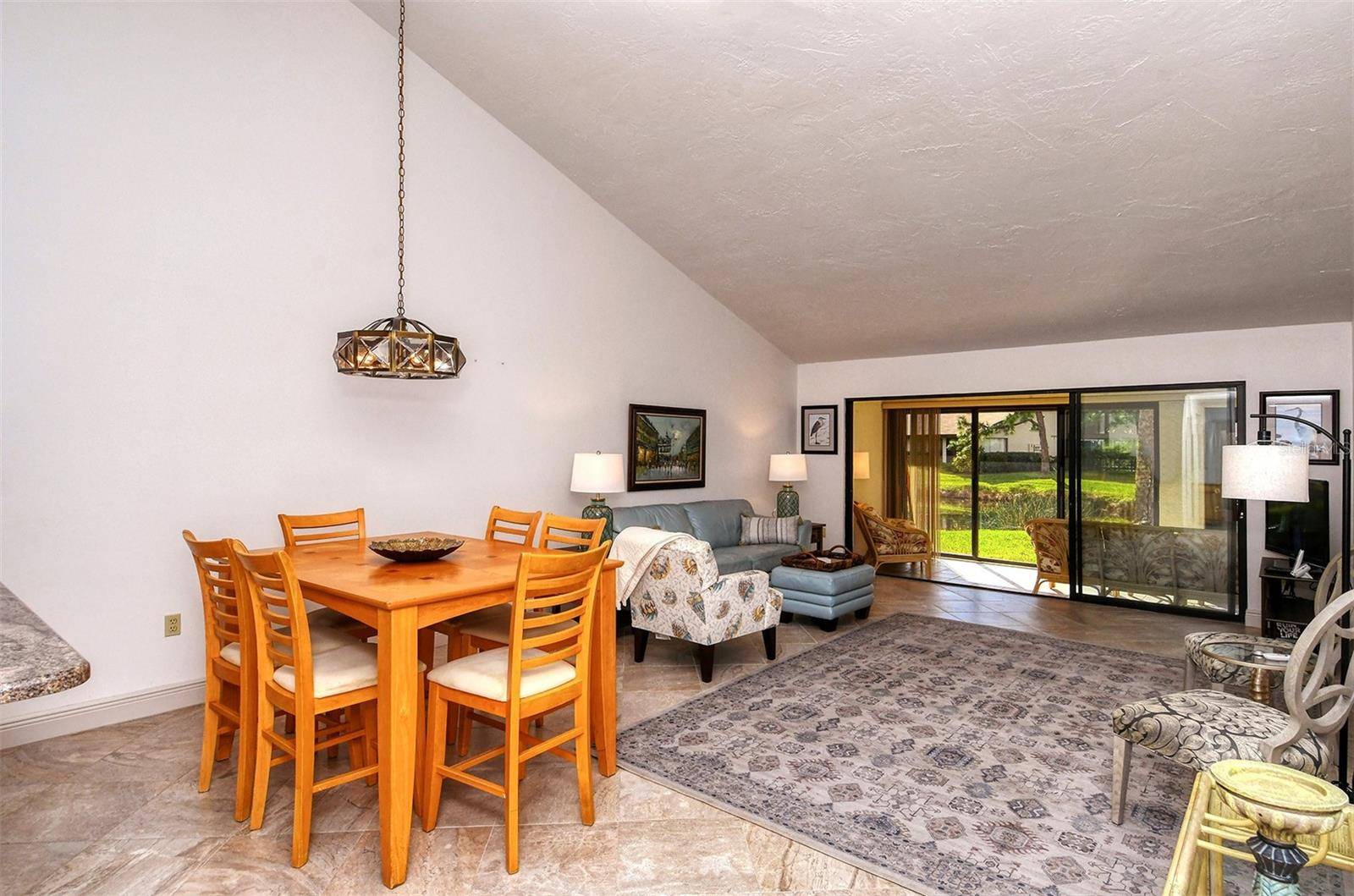 3131 WINDRUSH BOURNE #22, Sarasota, FL 34235