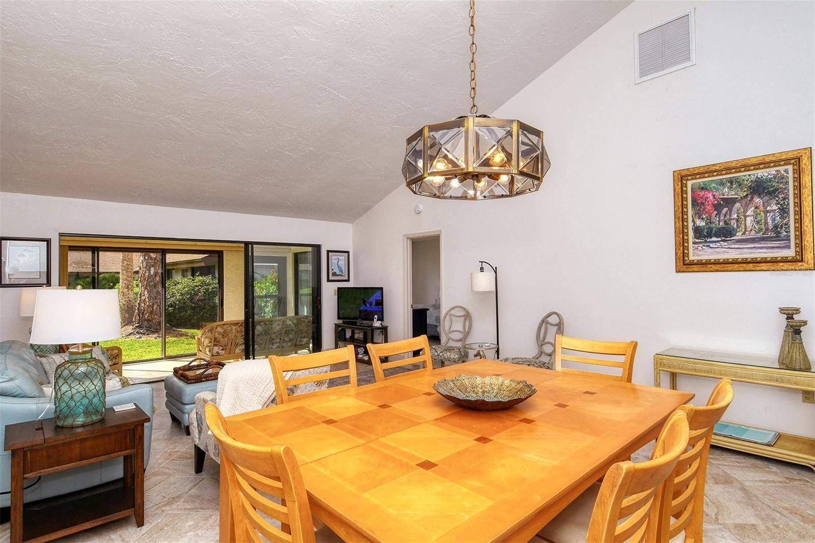3131 WINDRUSH BOURNE #22, Sarasota, FL 34235