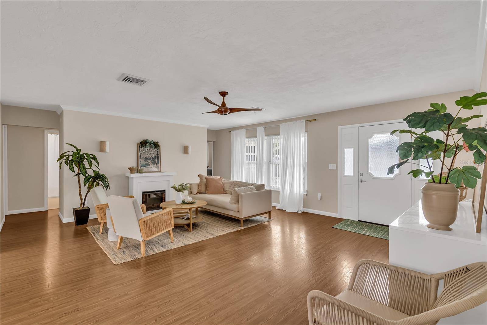 2449 BREAKWATER CIR, Sarasota, FL 34231