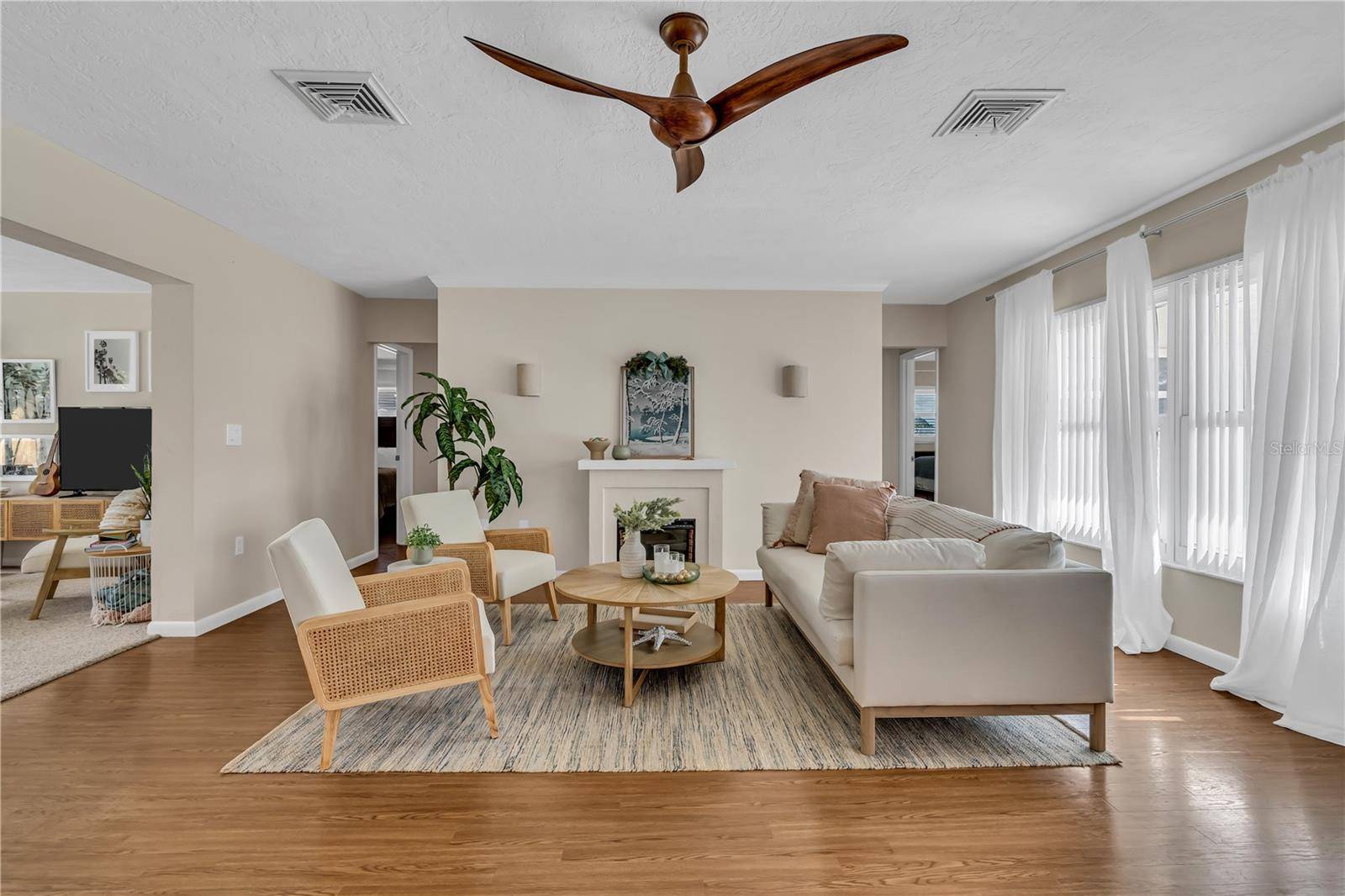 2449 BREAKWATER CIR, Sarasota, FL 34231