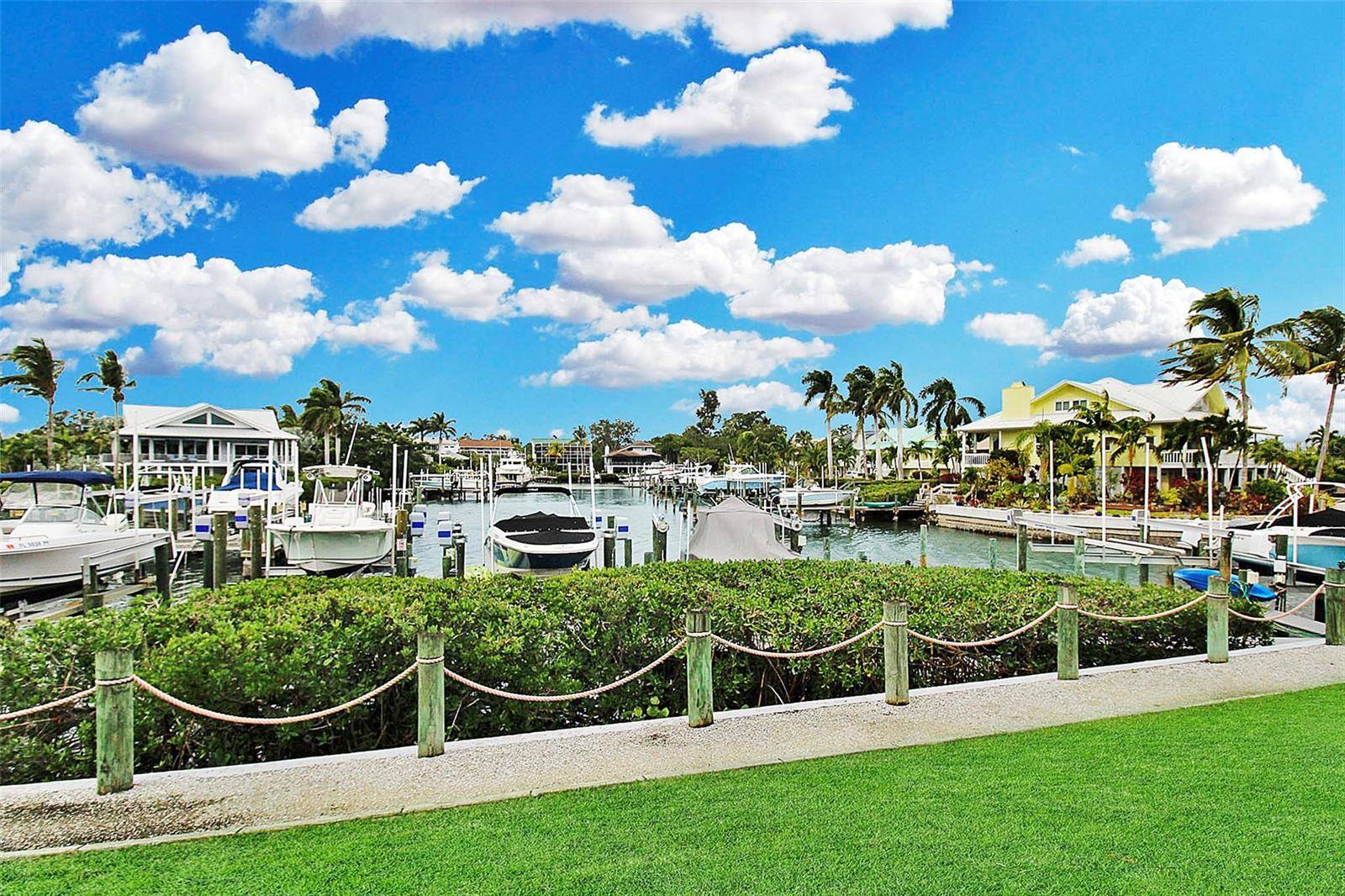 1343 SIESTA BAYSIDE DR #1343-C, Sarasota, FL 34242