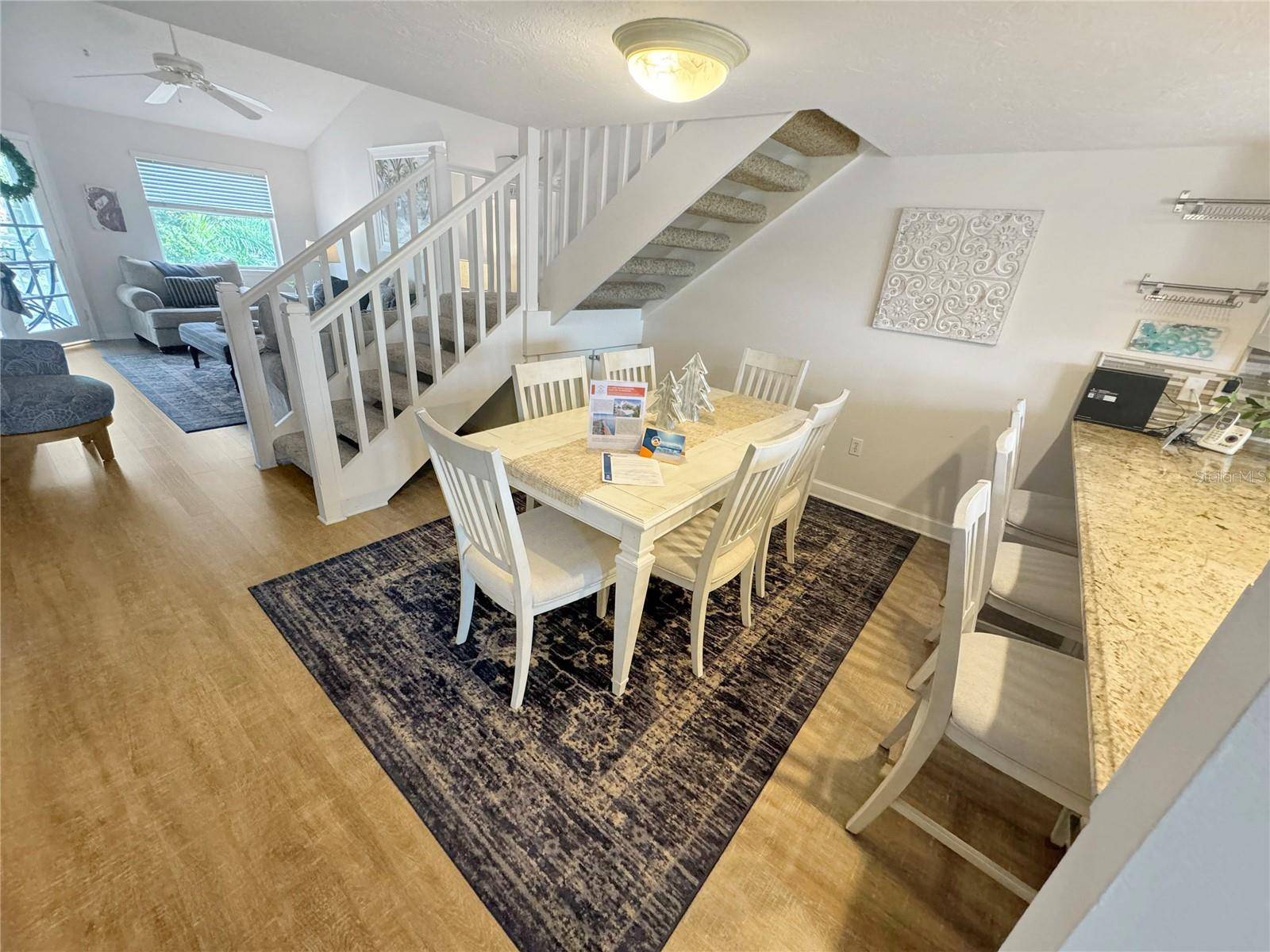 1350 SIESTA BAYSIDE DR #1350-B, Sarasota, FL 34242