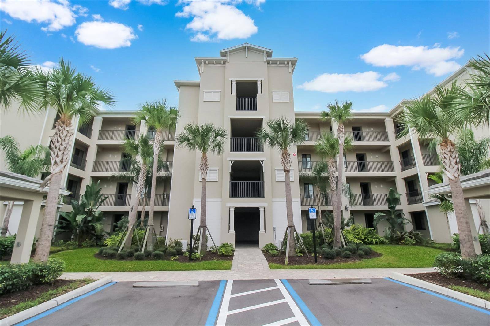 17810 GAWTHROP DR #207, Bradenton, FL 34211