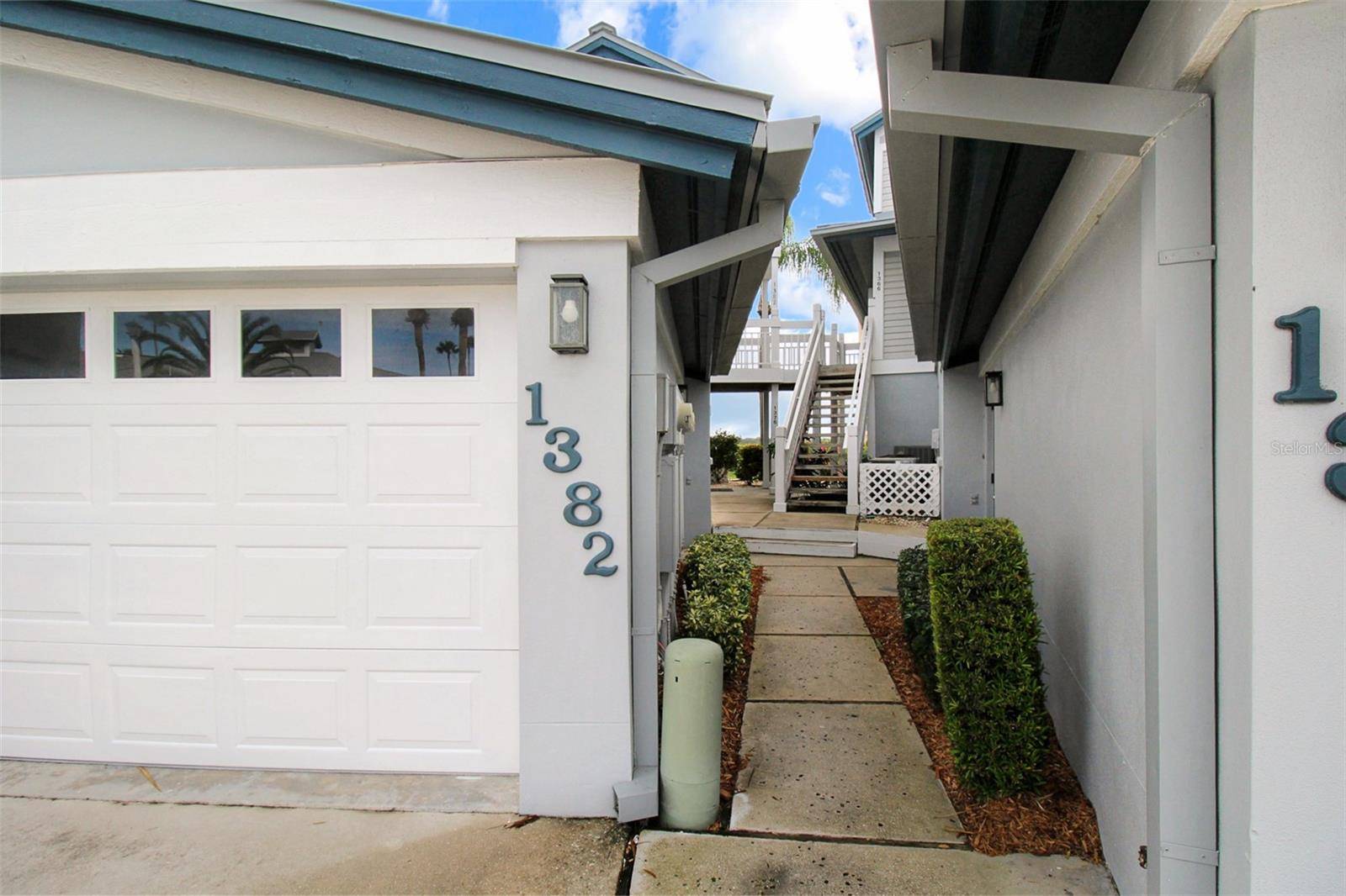 1382 SIESTA BAYSIDE DR #1382-C, Sarasota, FL 34242