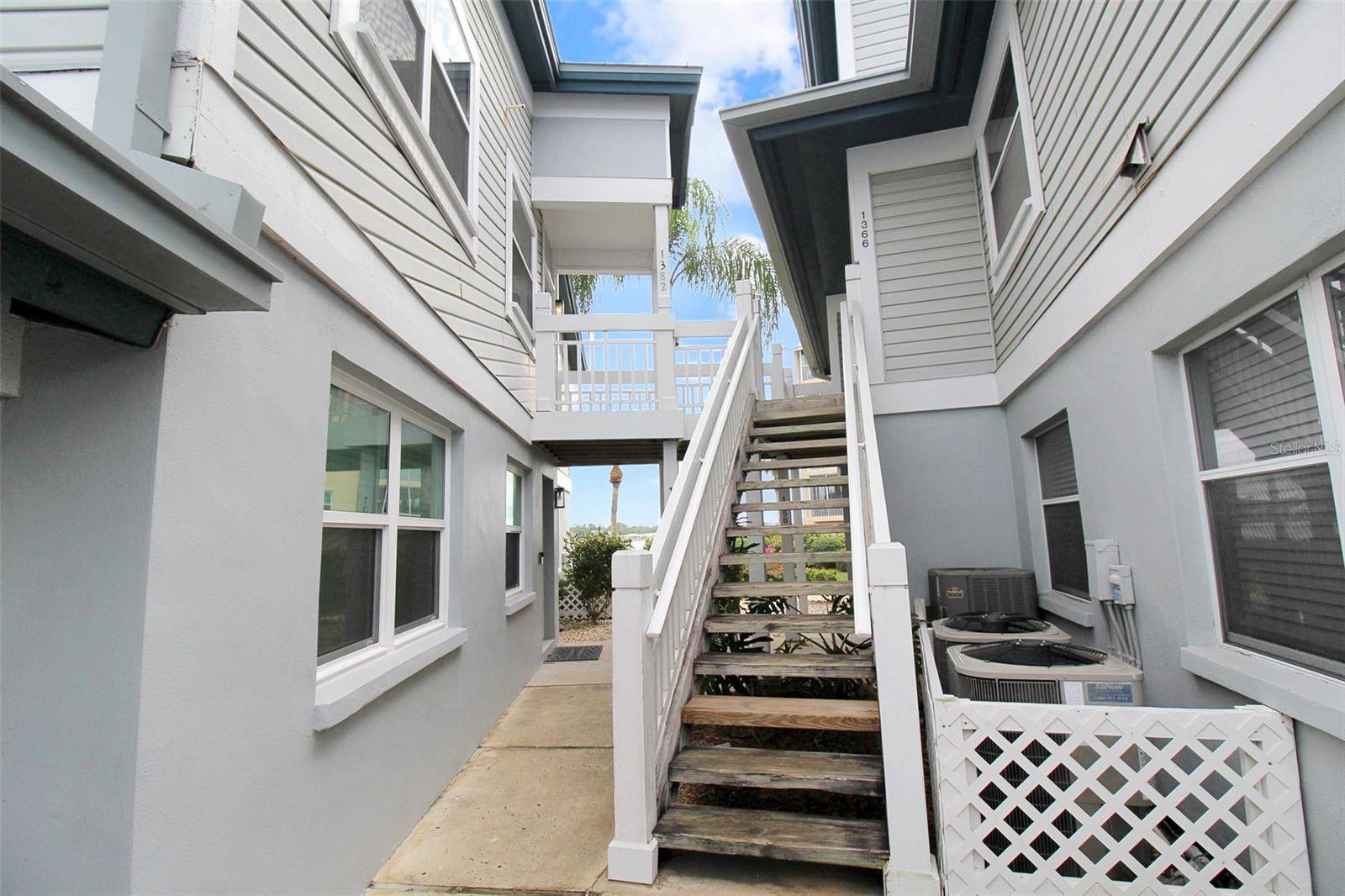 1382 SIESTA BAYSIDE DR #1382-C, Sarasota, FL 34242