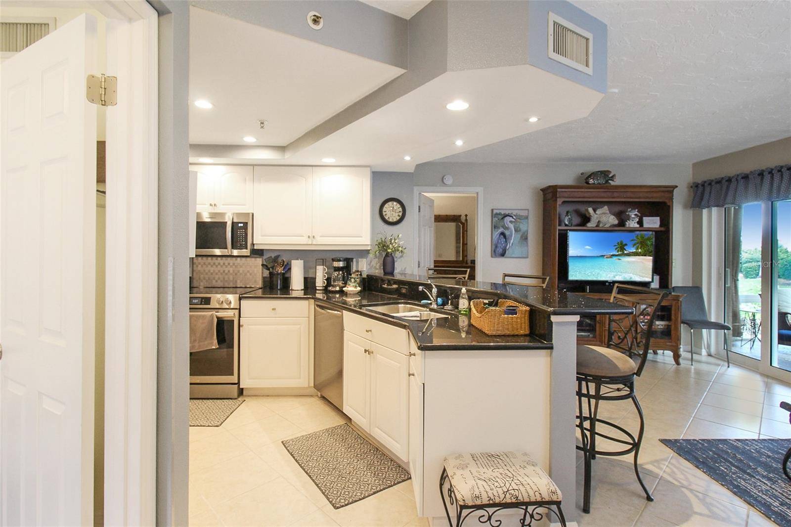 1364 SIESTA BAYSIDE DR #1364-C, Sarasota, FL 34242