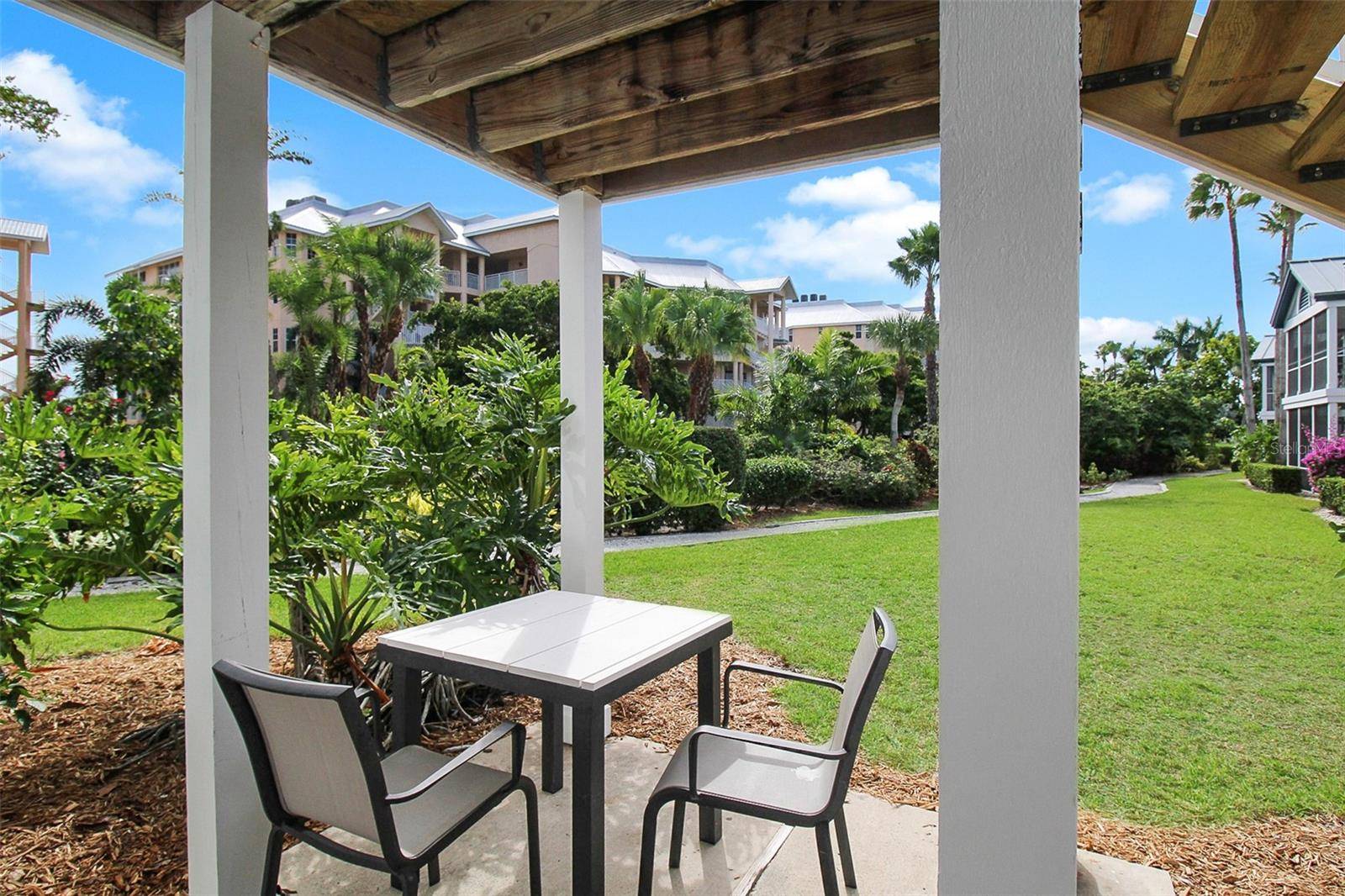 1364 SIESTA BAYSIDE DR #1364-C, Sarasota, FL 34242