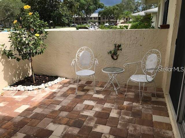 6892 W COUNTRY CLUB LN, Sarasota, FL 34243